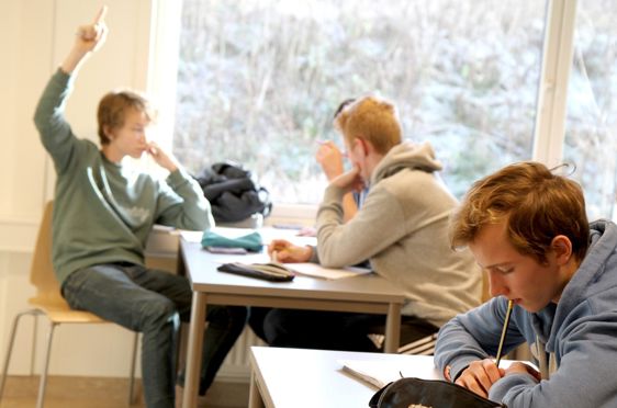 Elever i klasserom